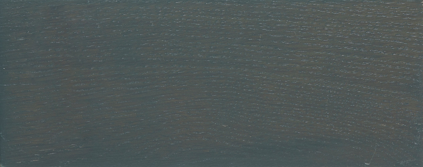 Vue rapproch&eacute;e de la teinte naturelle bois gris granit